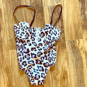 Victoria’s Secret Snow kitty leopard print pattern bustier corset hook bodysuit